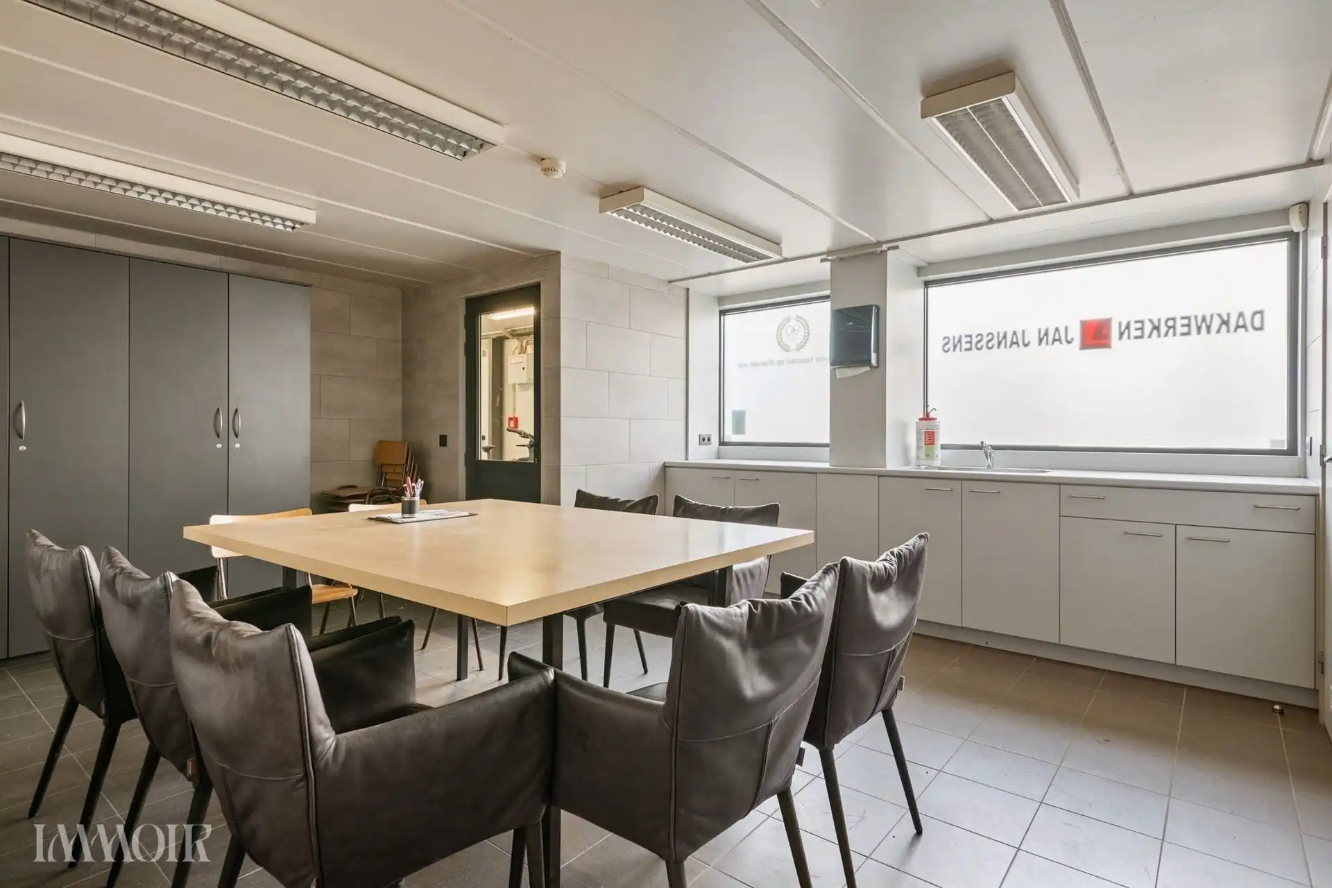 Ruim en veelzijdig KMO-complex met 3 units foto 10
