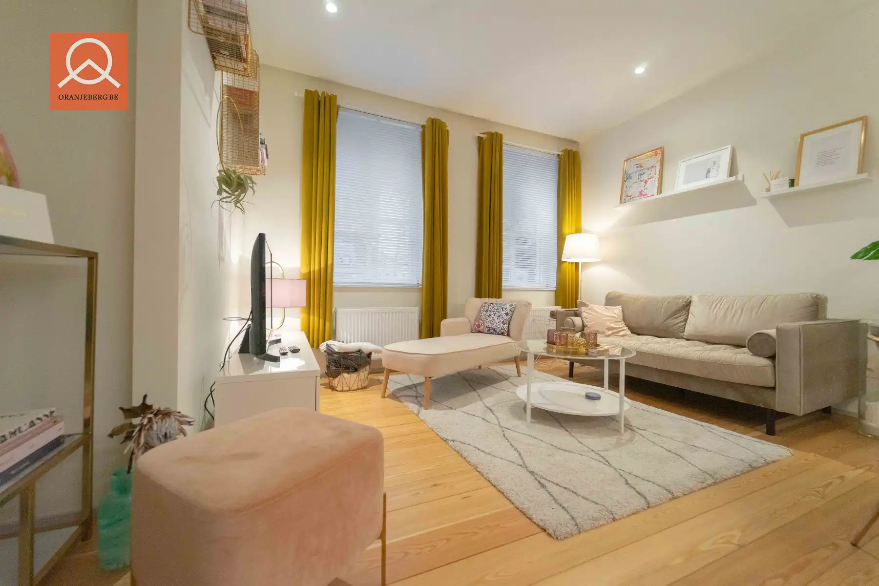 Prachtig gerenoveerd 2 slaapkamerappartement vlakbij de Vrijdagmarkt foto 5
