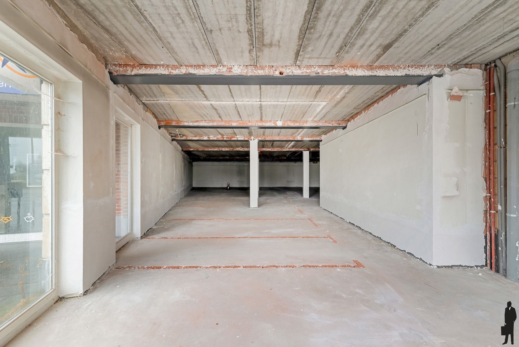 Casco handelsruimte van ca. 500m² gelegen aan de jachthaven  foto 8