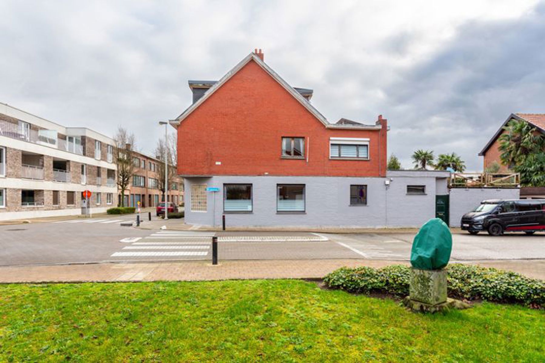 Hoofdfoto van de publicatie: Woning met zeven (7 !!) volwaardige slaapkamers