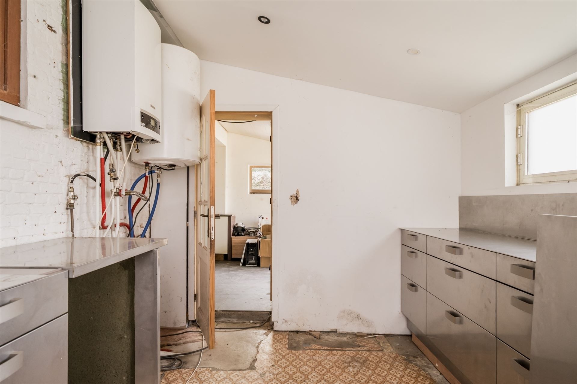 Totaalrenovatie halfopen bebouwing op toplokatie! foto 10