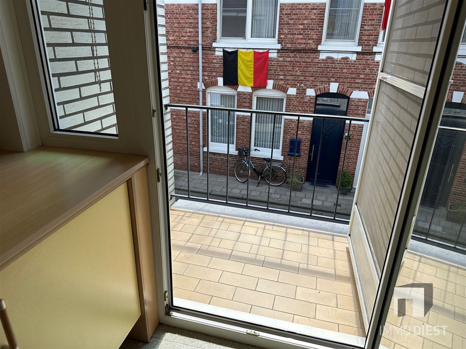 Appartement met 2 slpks, terras en garage foto 7