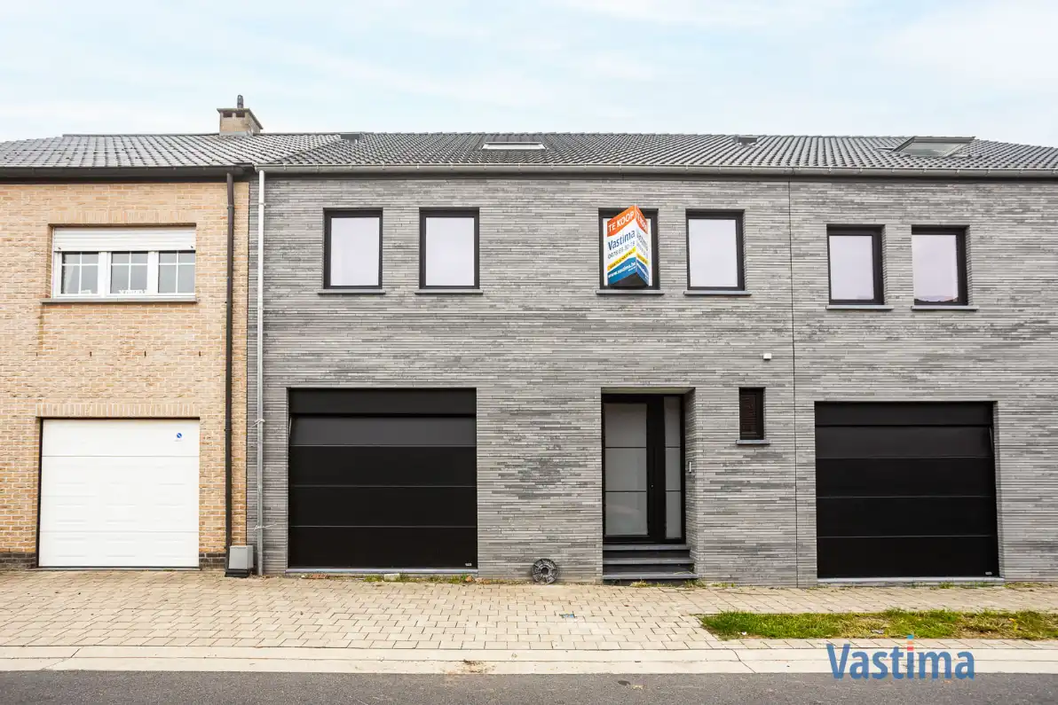 Nieuwbouw gesloten woning met 3 slaapkamers, garage en tuin foto 28