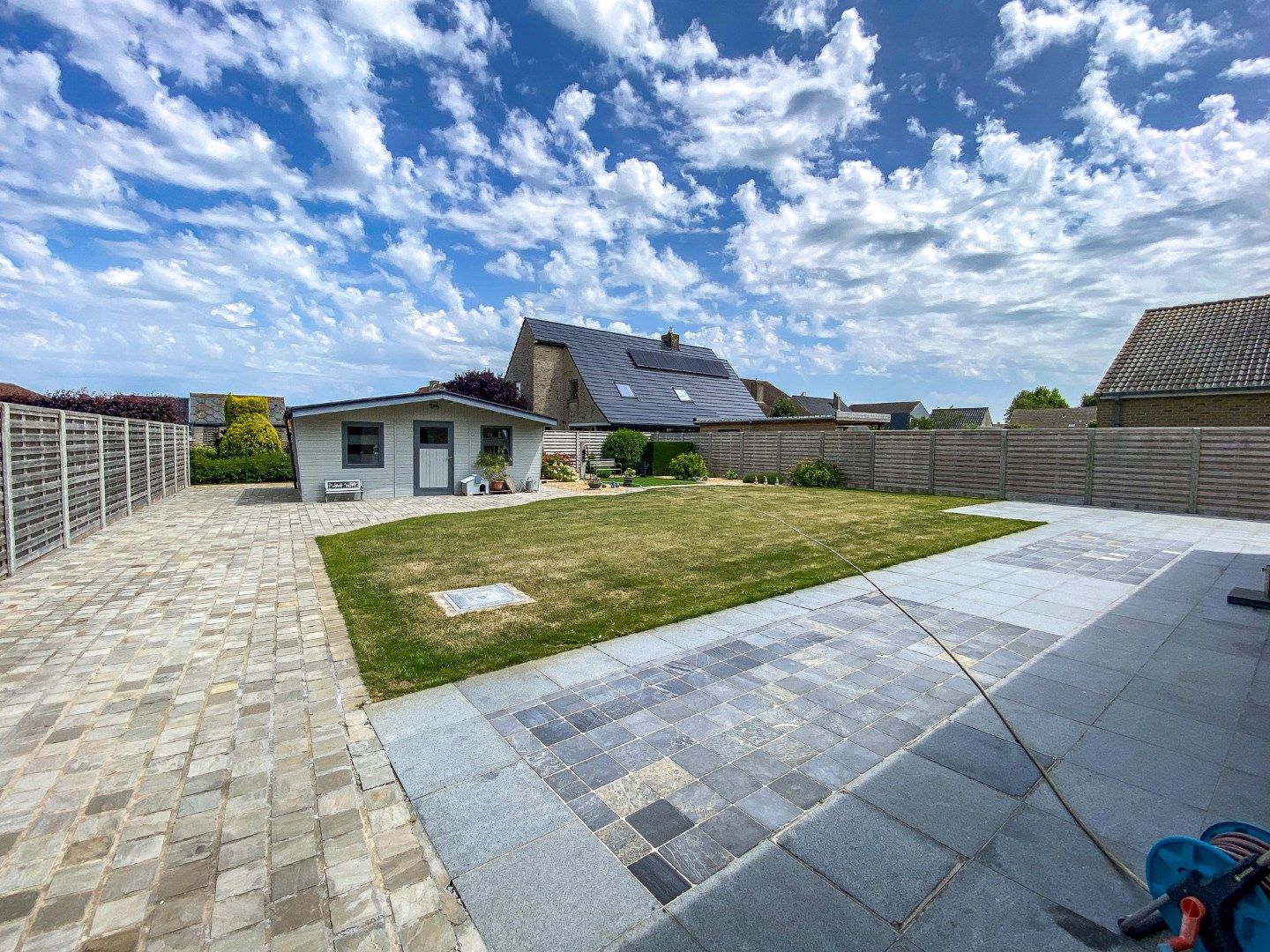 Uiterst goed onderhouden villa op 720m², gelegen in doodlopende straat te Veurne.  foto 24
