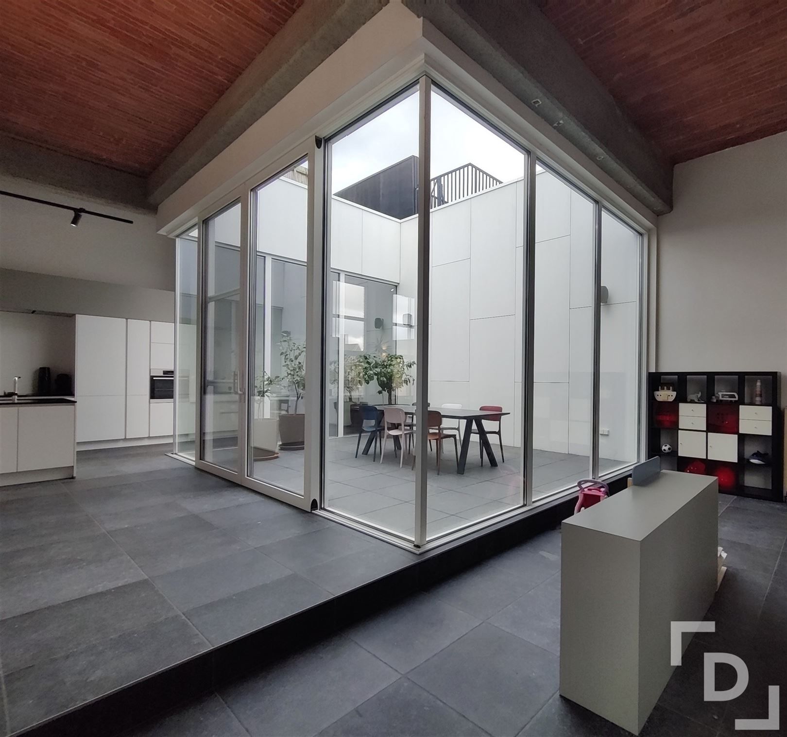 Duplex appartement in loftstijl in Ieper centrum foto 5