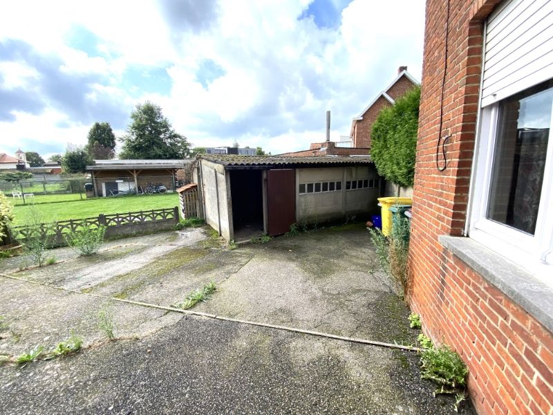 Te renoveren woning nabij centrum Mol, met aanpalende grond van +-21a, gelegen in doodlopende straat foto 32