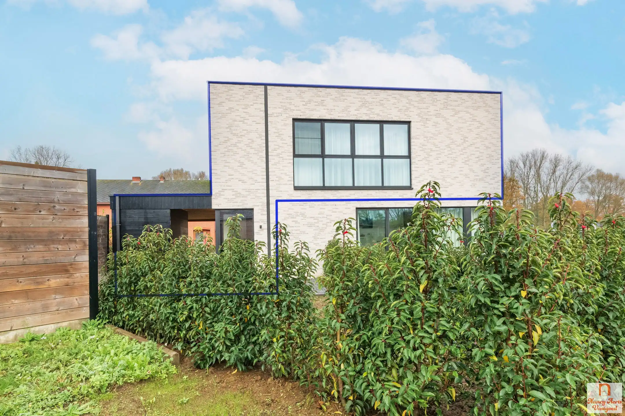 Instapklaar appartement met tuin en carport op toplocatie foto 23