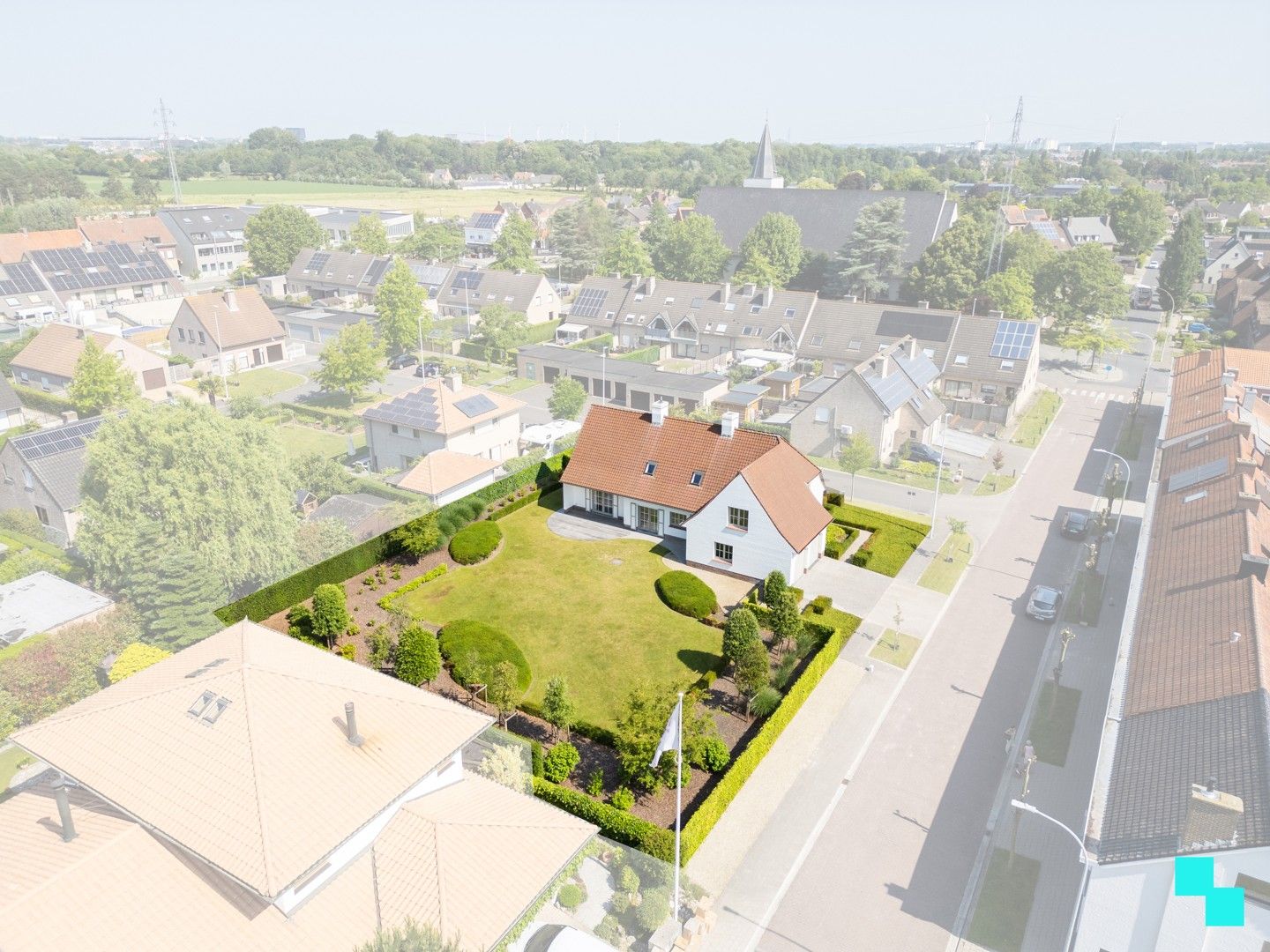 Instapklare villa met 4 slaapkamers, dubbele garage en prachtige tuin te Bosmolens - Izegem. foto 18