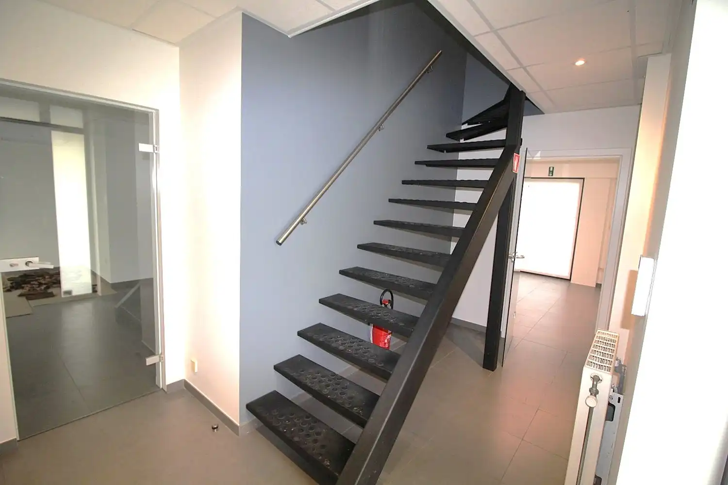 TE HUUR te huur Maldegem-Kleit | 150m² moderne en compleet uitgeruste kantoor- of praktijkruimte. foto 4