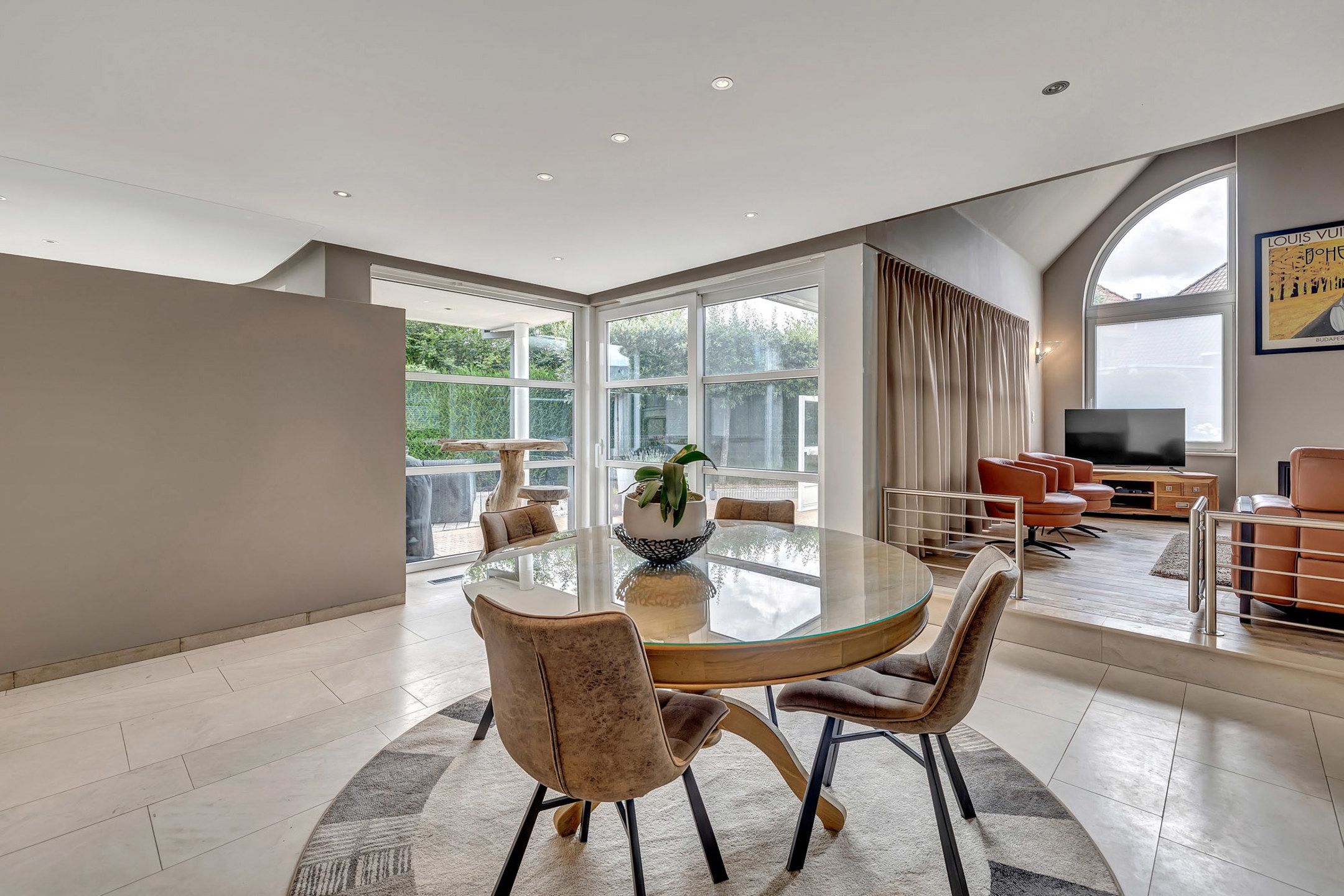 Instapklare villa in Erembodegem met hoogwaardige afwerking foto 5