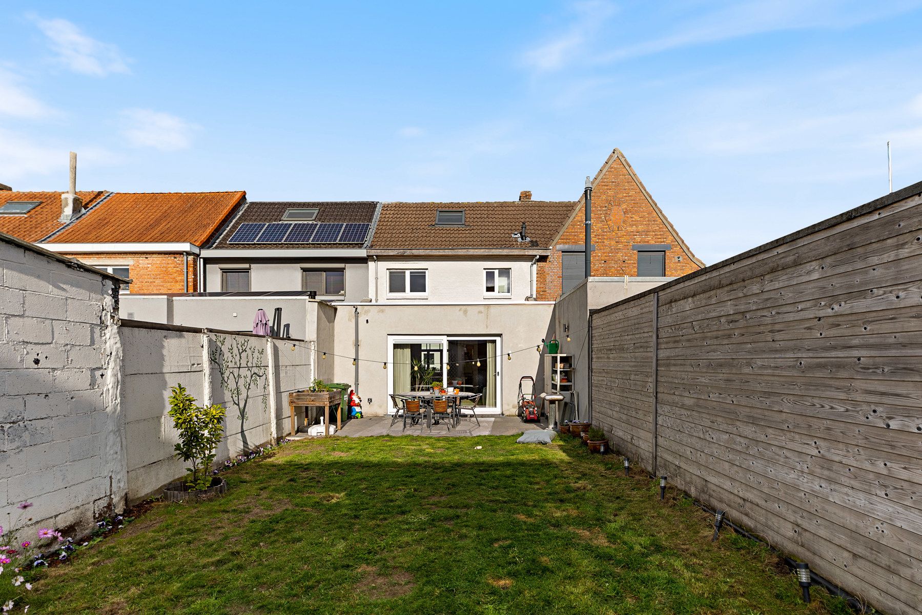Wonen zonder zorgen: instapklare, gerenoveerde woning met tuin! foto 17