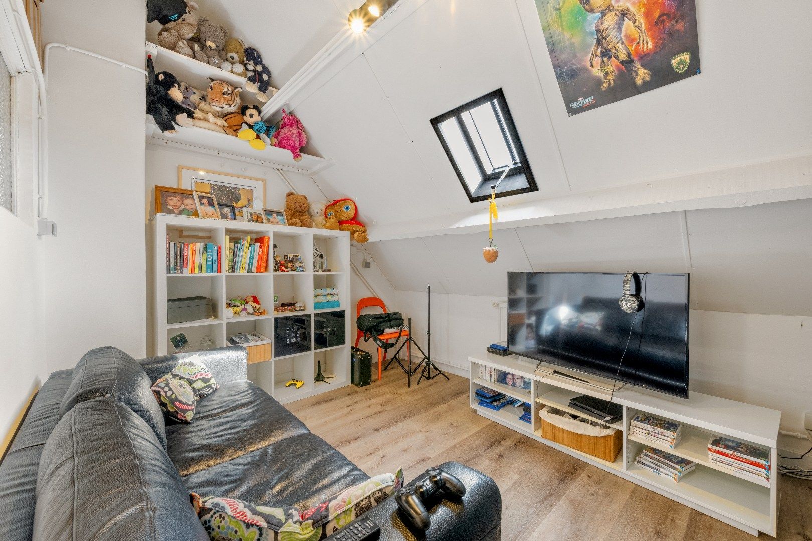 Prachtige ruime half-open woning foto 21