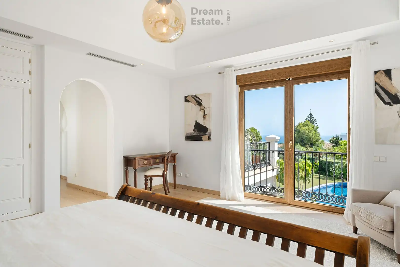 Welkom in deze prachtige villa te El Paraiso, een mix van Andalusische charme en moderne elegantie. foto 30