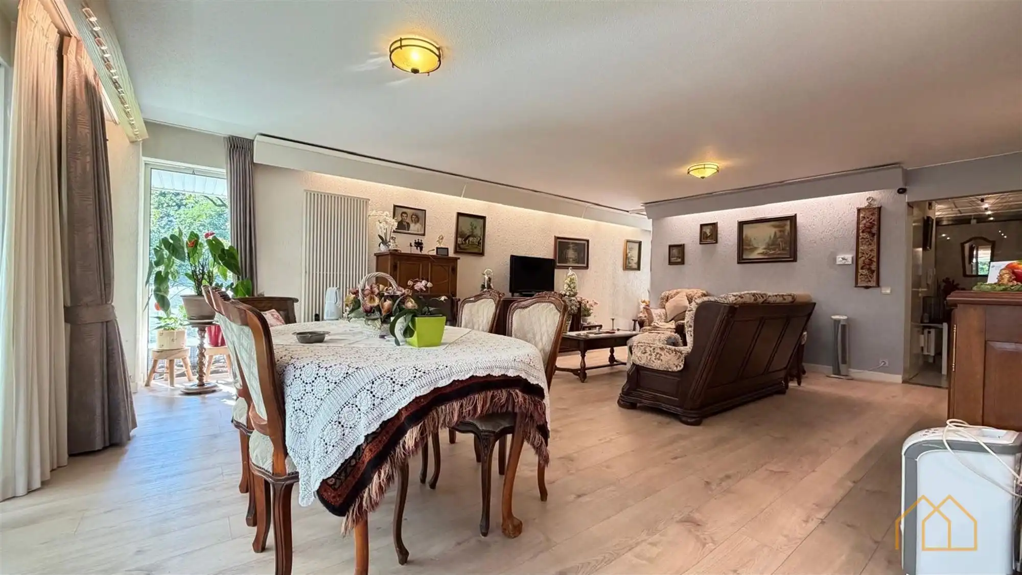 Groot hoek-appartement met 3 terrassen en dubbele garage foto 5