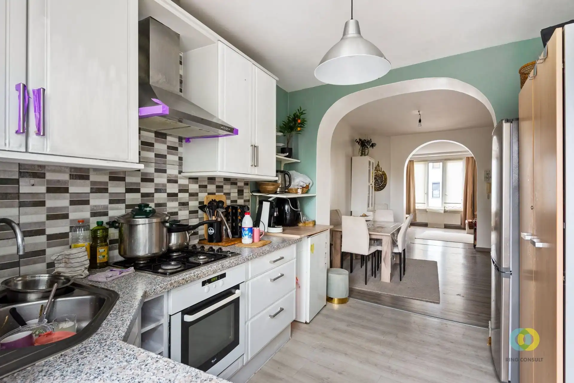 Ruim duplex appartement met 2 slaapkamers en bureau foto 5