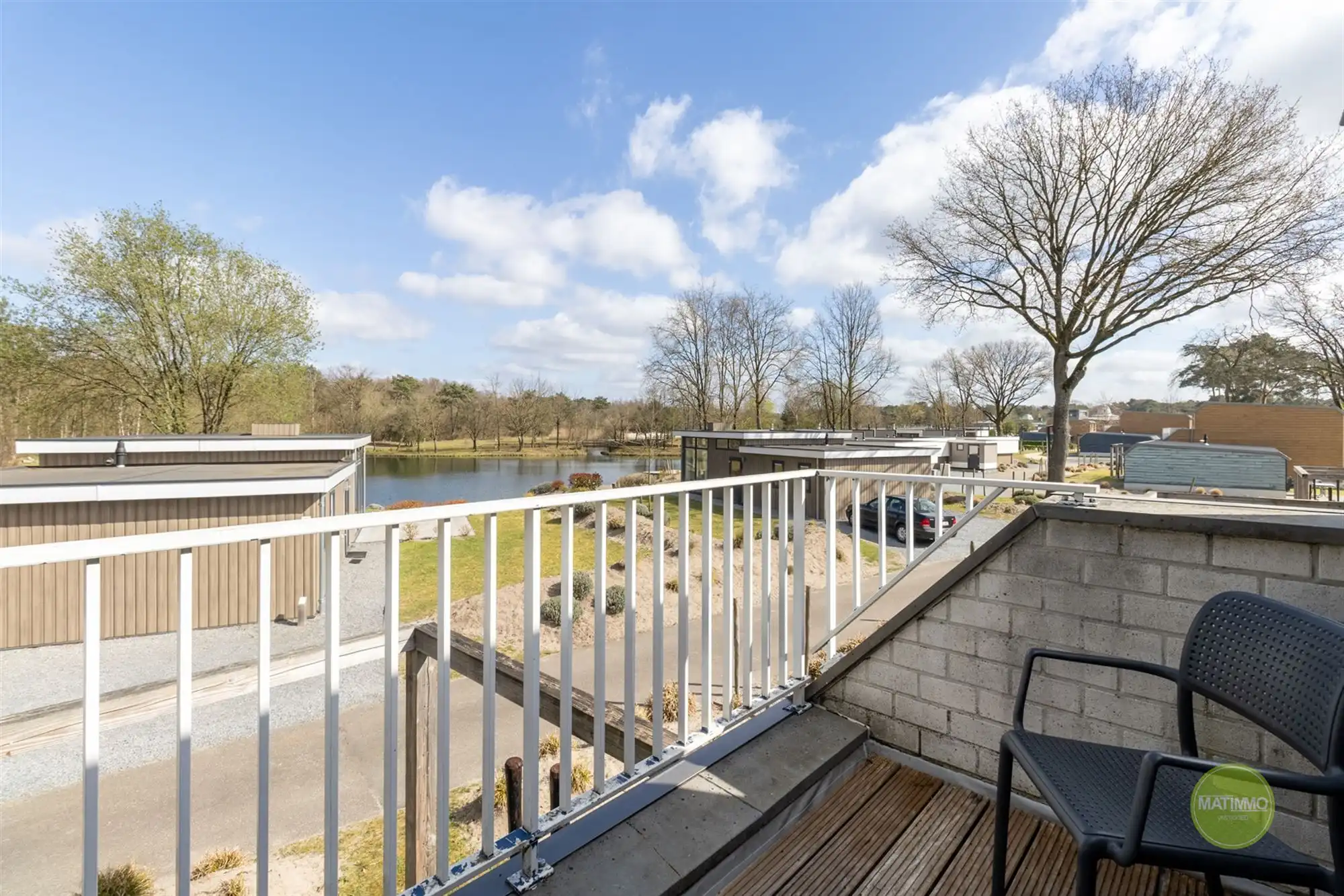 Moderne vakantiebungalow in EuroParcs Zilverstrand te Mol foto 12