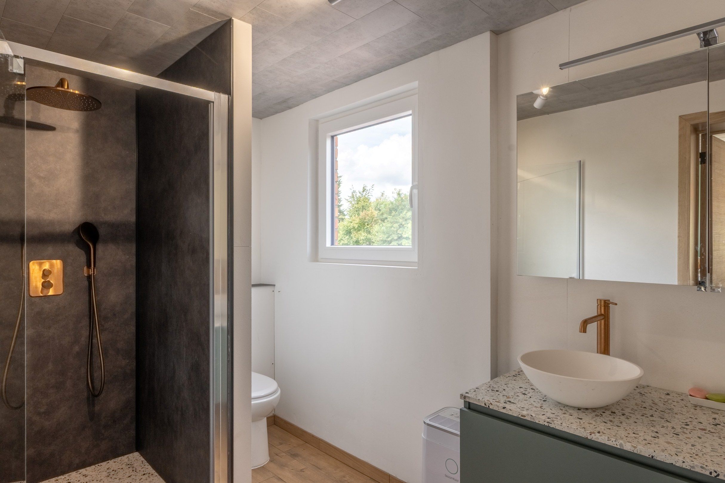 Groot appartement met 3 kamers aan de Brugse stadsrand foto 10