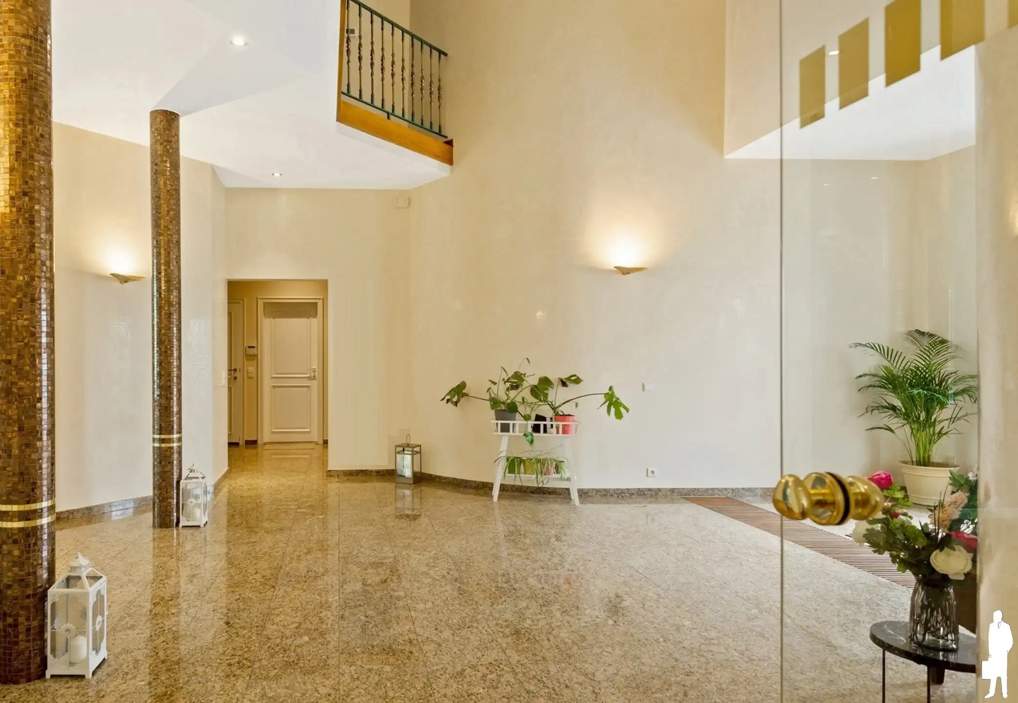 Top gelegen villa met binnenzwembad! foto 3