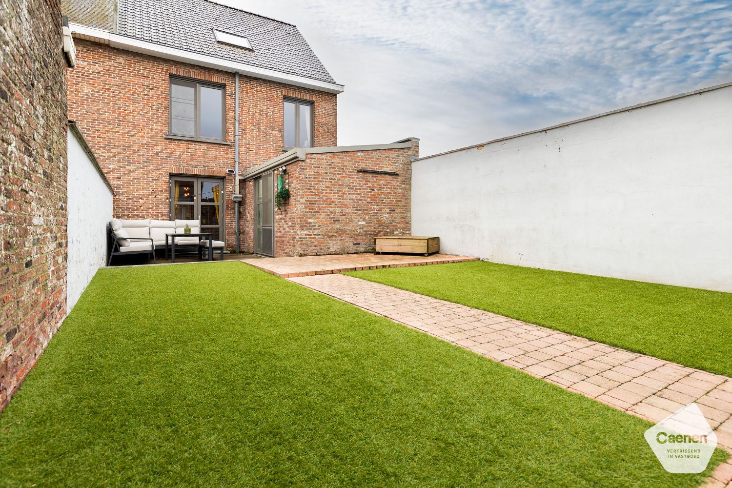 LEUKE HEDENDAAGSE WONING met 3 slaapkamers en een LOODS met oprit foto 10