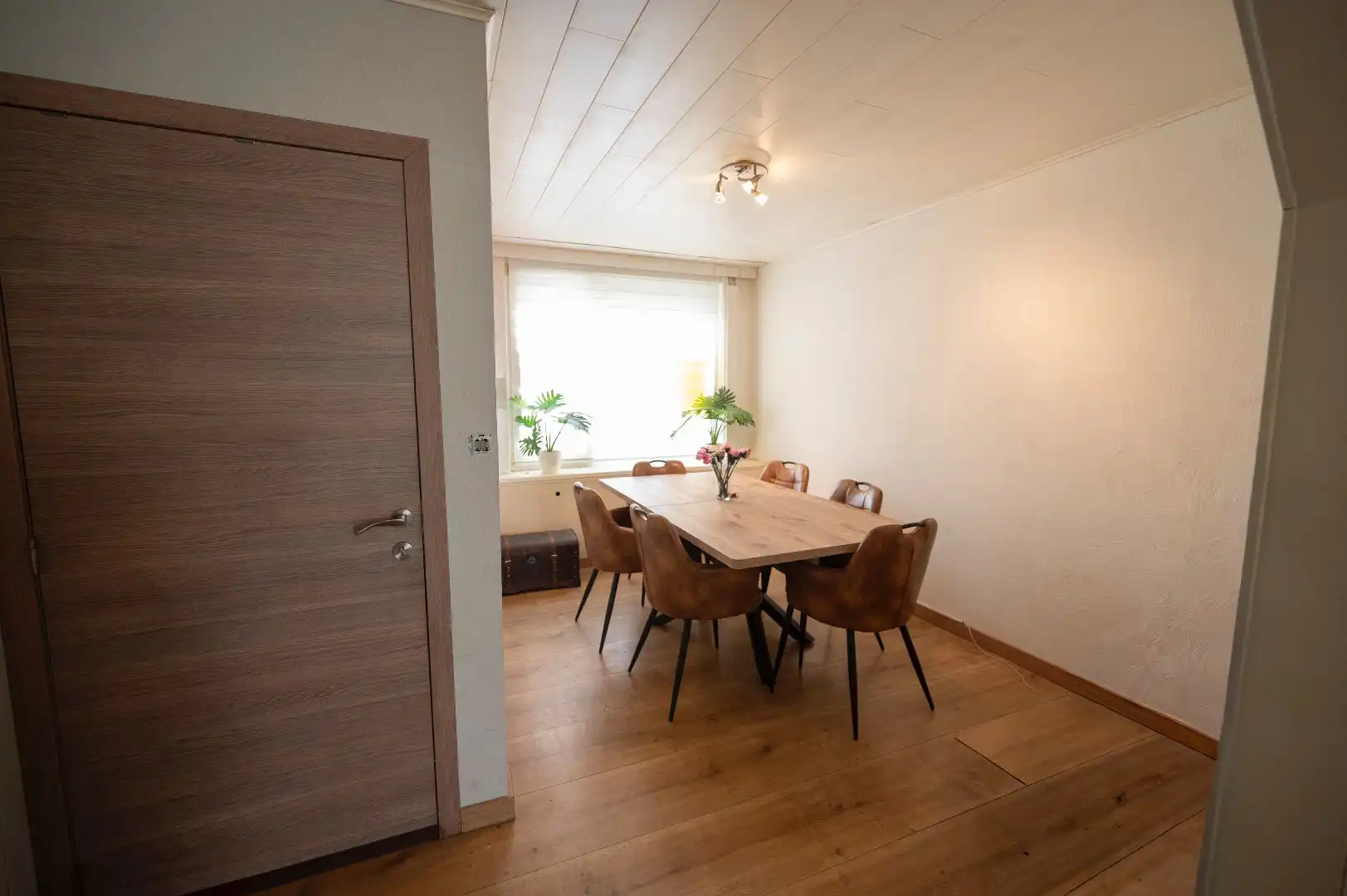 CENTRAAL GELEGEN KNAPPE STARTERSWONING  foto 3