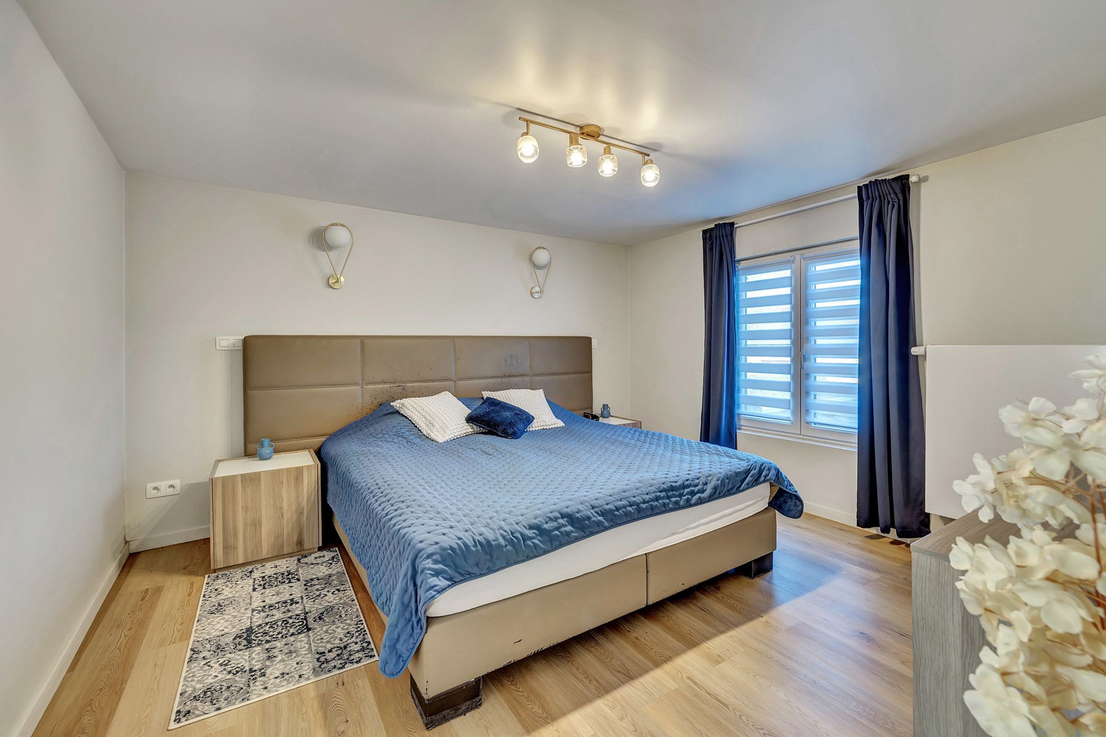 Instapklare woning met ruime tuin en garage foto 17