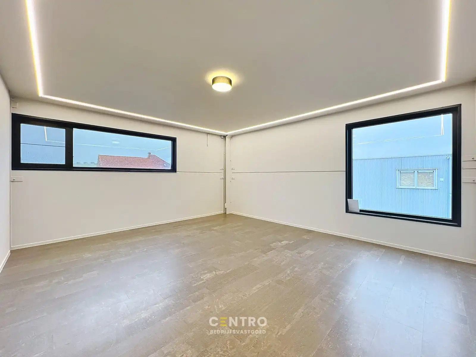 INSTAPKARE kantoorruimte met gemeenschappelijke faciliteiten (receptie, wachtzaal, parking,...) aan SCHIERVELDE! foto 11