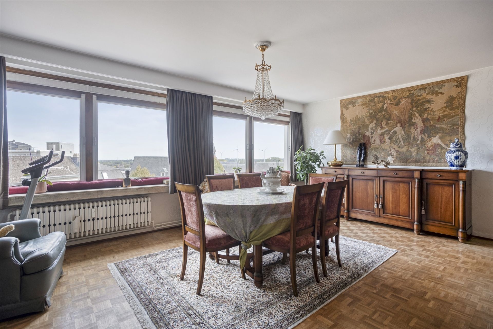 Zeer ruim, zonovergoten appartement met 3 slaapkamers! foto 7