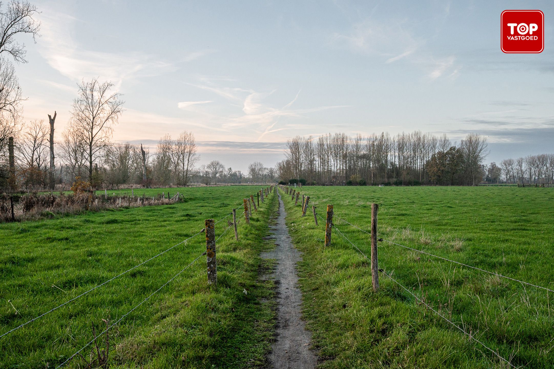 instapklare appartement met twee slaapkamers en terras foto 27