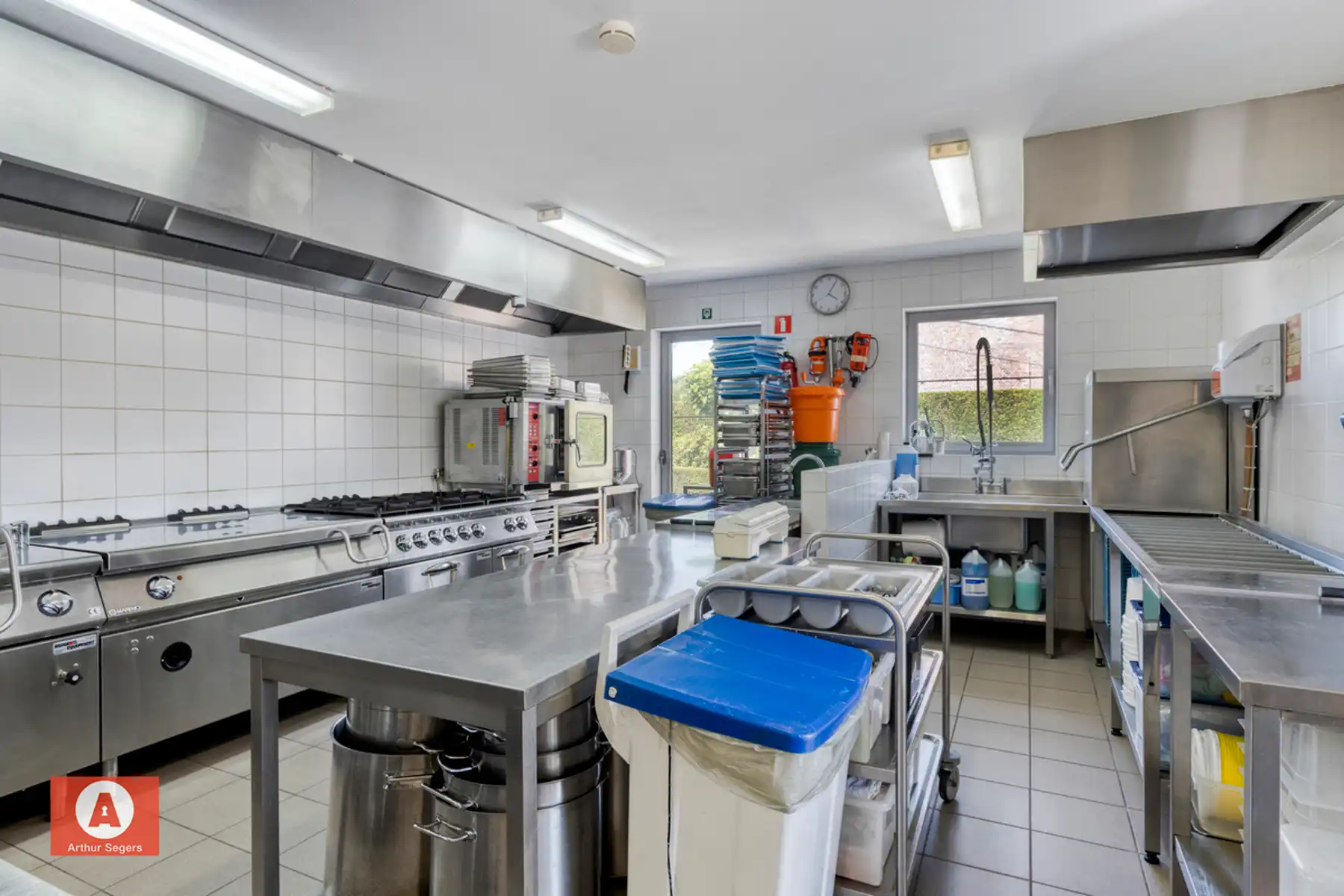 Unieke multifunctionele eigendom (woning met werkplaats) foto 27