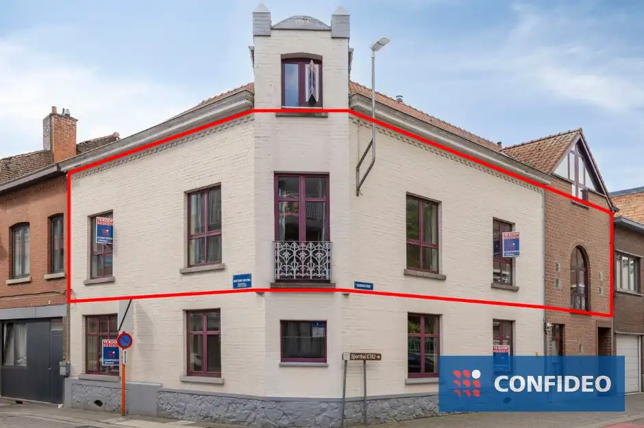 Ruim appartement in kleine residentie foto {{pictureIndex}}