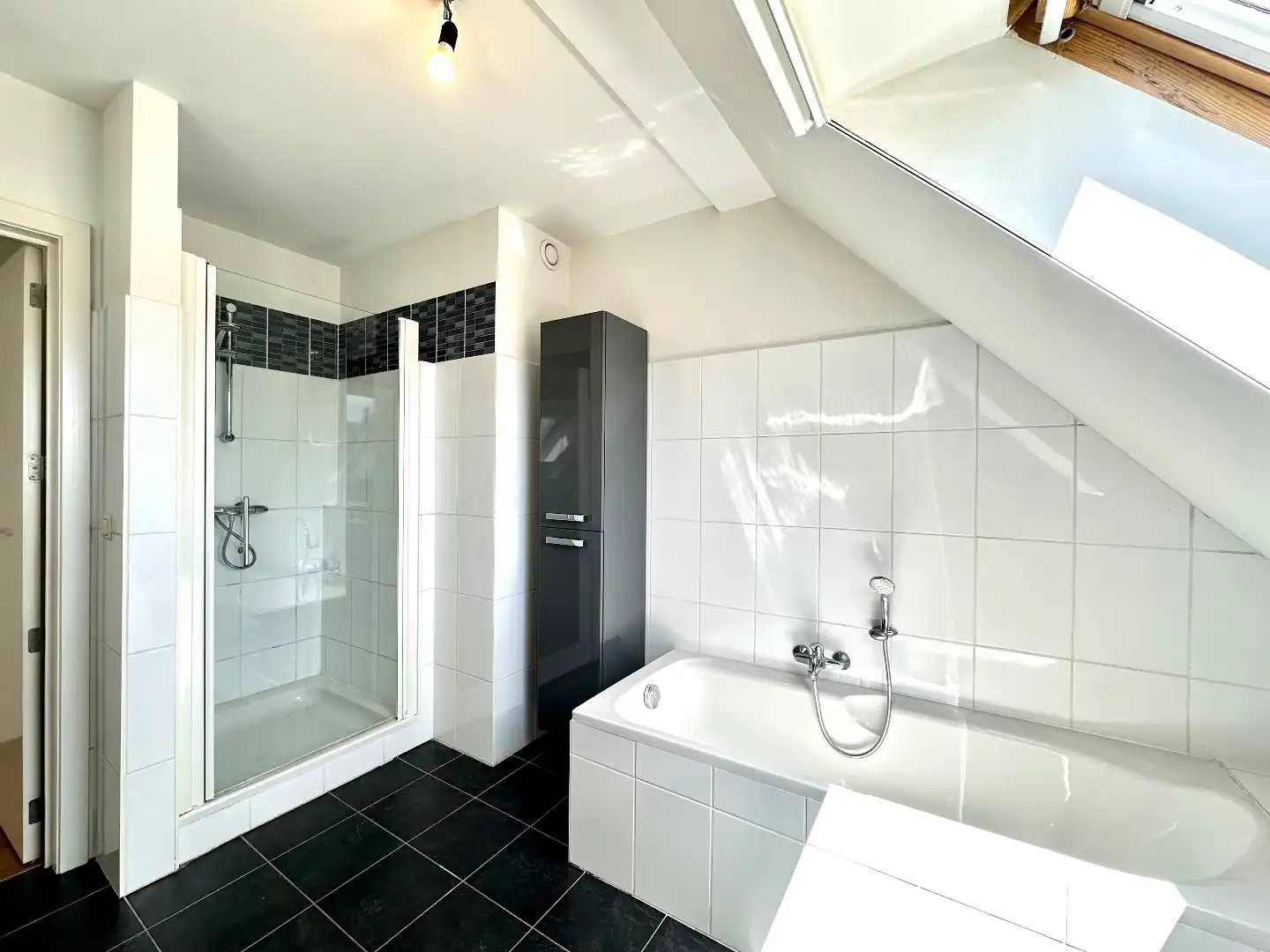 Ruim duplex appartement met 3 slaapkamers in hartje Bilzen-Hoeselt foto 20