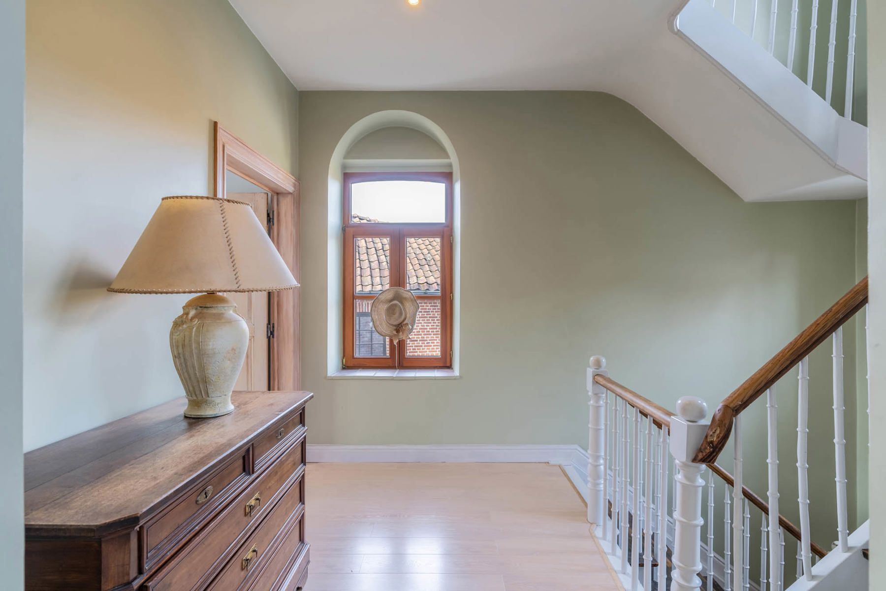 Karaktervolle gerenoveerde woning te Hoegaarden. foto 16