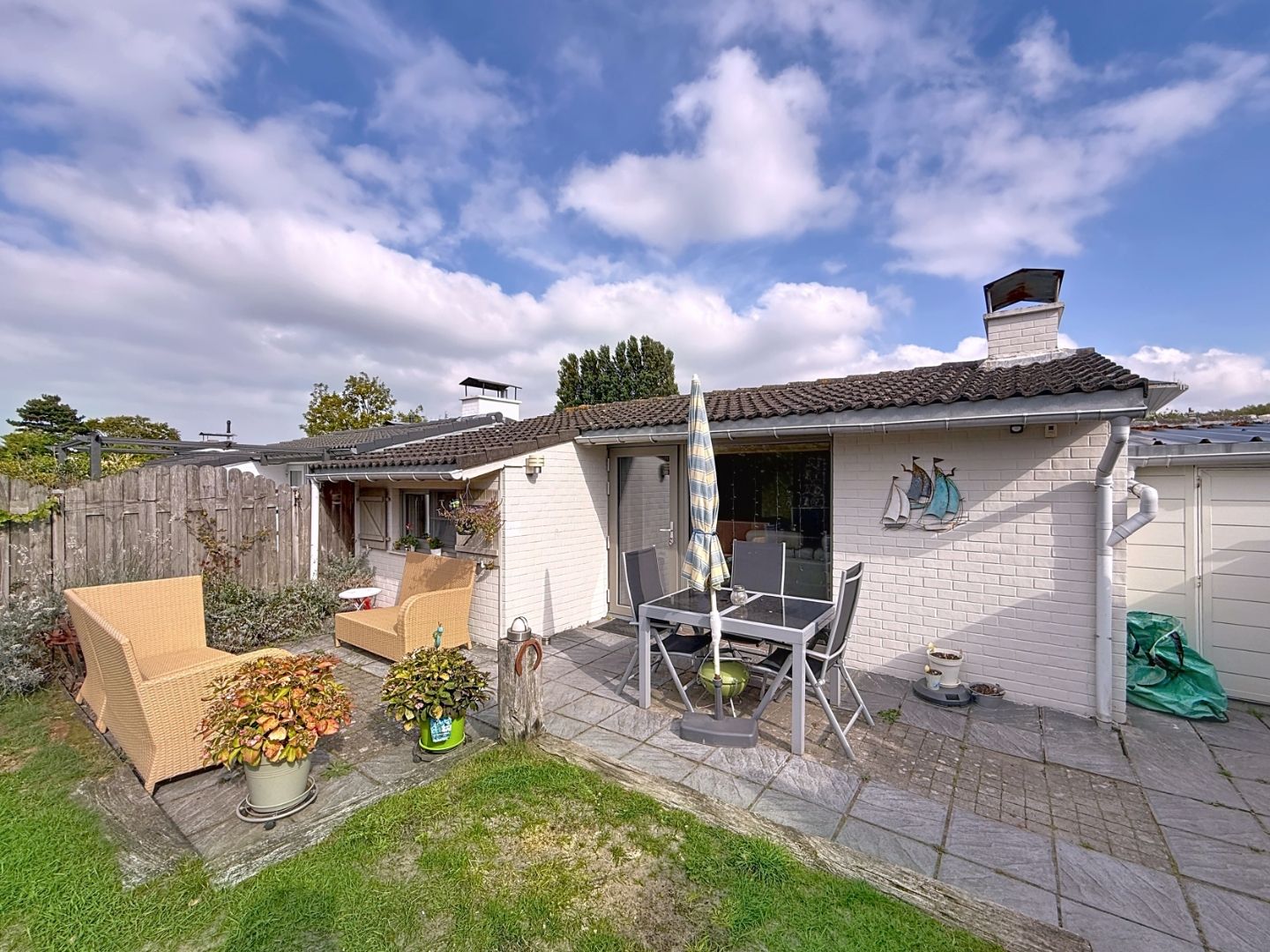 Vakantiewoning met parking en garage nabij zee & duinen foto 11