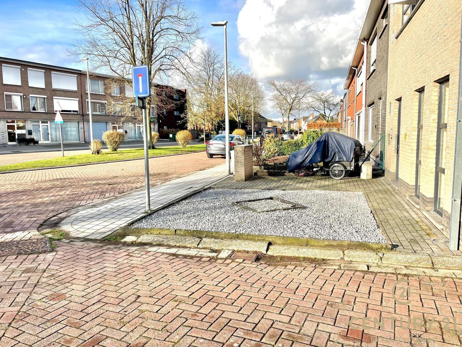 Rustig gelegen Gelijkvloers Appartement met terras foto 16