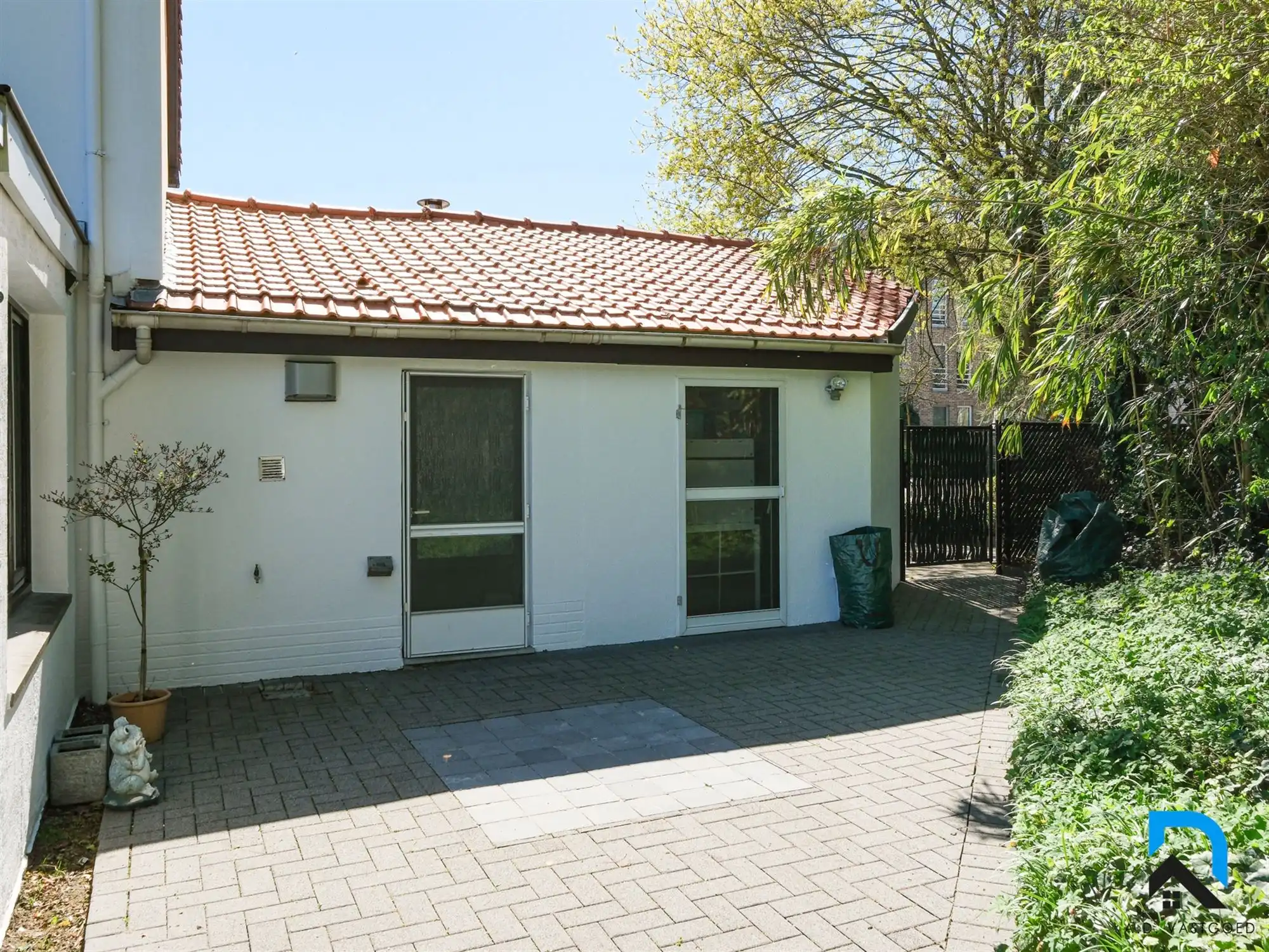 Halfopen bebouwing met grote tuin in Beverst foto 28