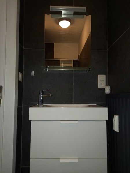 VERHUURD: Goedgelegen studio nabij station, stadscentrum en winkels foto 12