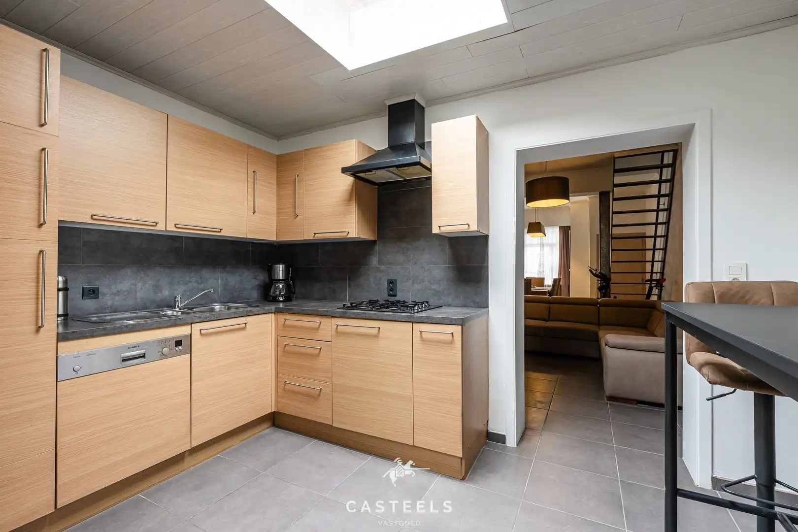 Gezinswoning met potentieel te koop in Mariakerke foto 6