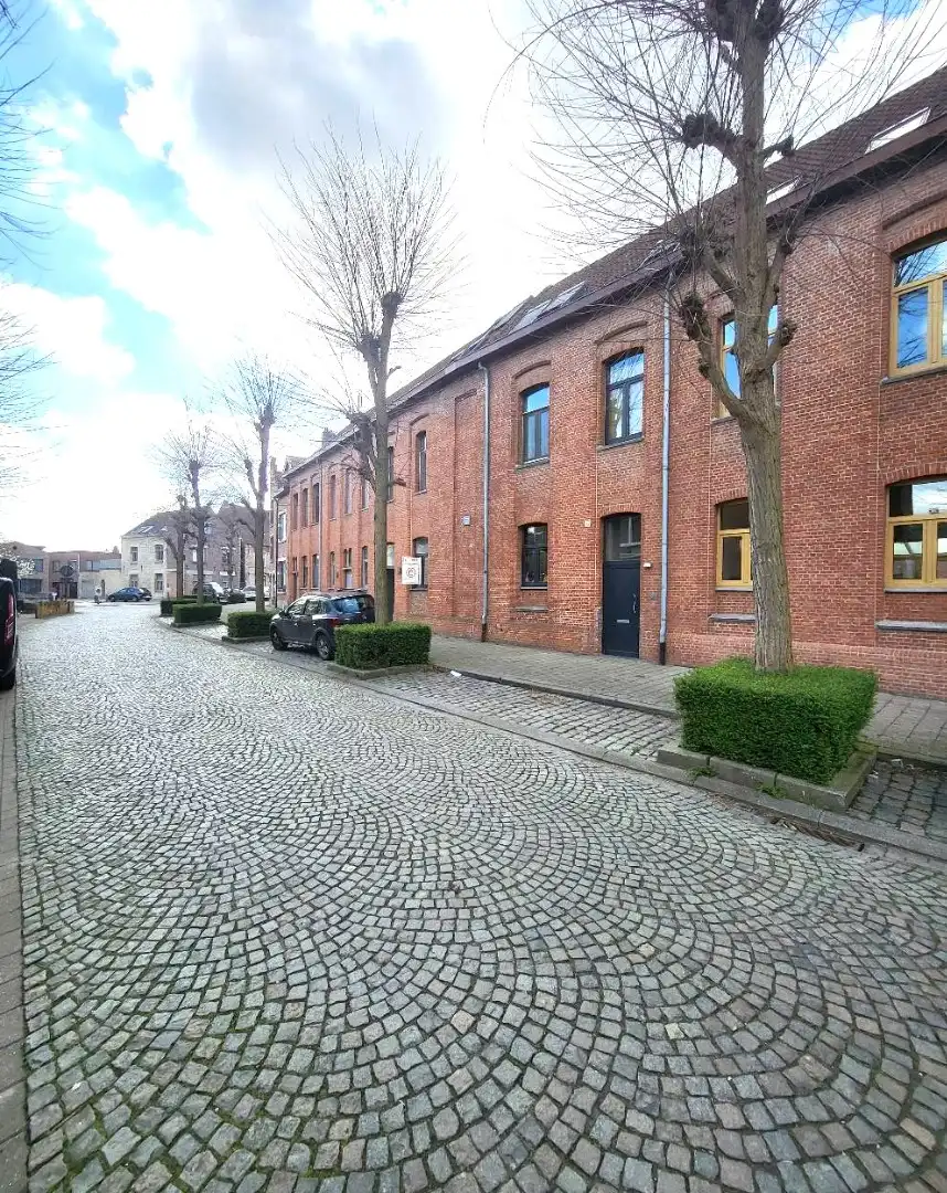 Prima onderhouden woning in centrum Eppegem. foto 27