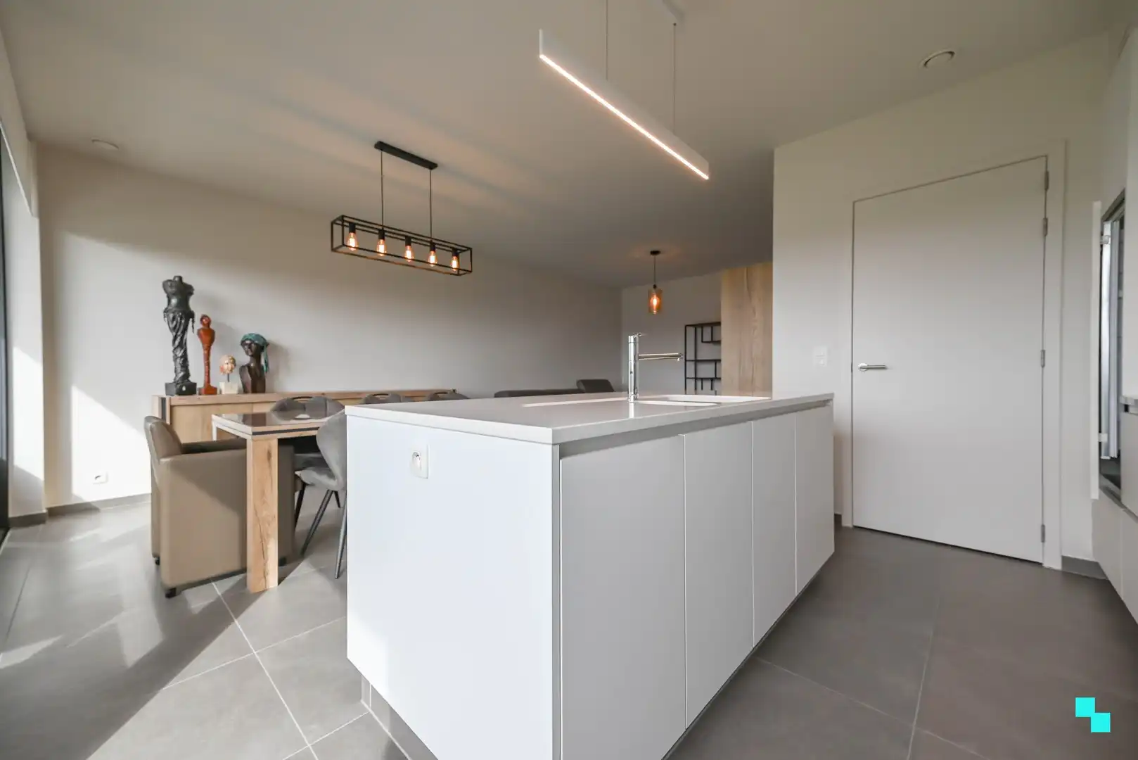 Energieneutraal tweeslaapkamerappartement in groene omgeving te Izegem foto 10