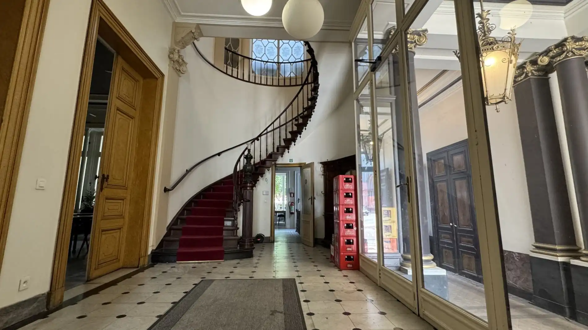 Kantoren te huur in riante herenwoning in centrum Gent foto 18