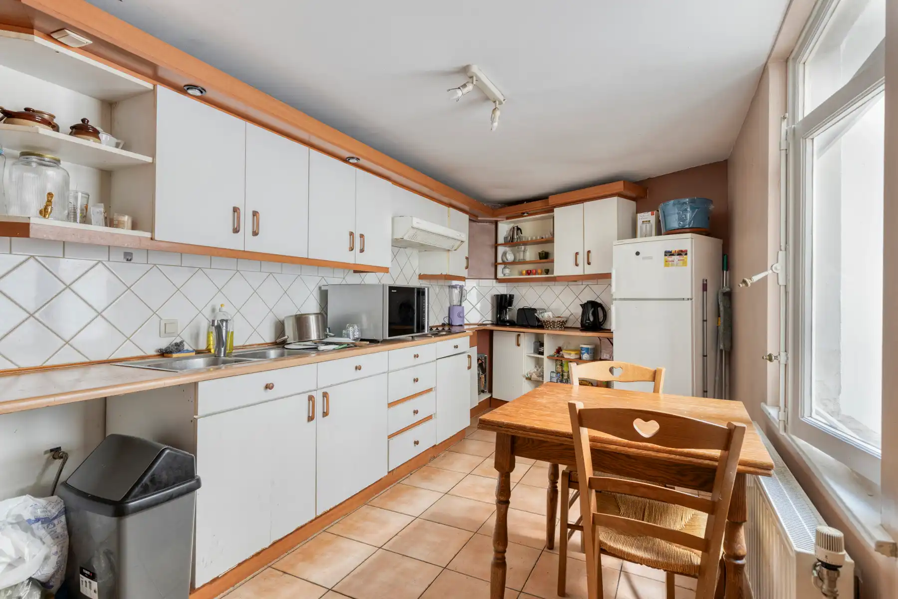 Schitterend gelegen herenwoning met veel karakter foto 12