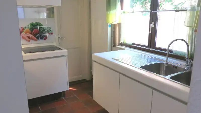 Opbrengsteigendom met Handel, Woonst en Magazijn te koop in Brugge foto 9