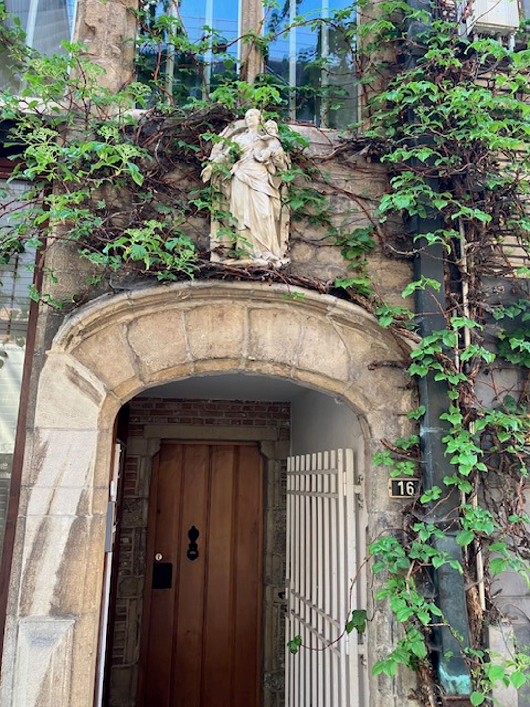 ANTWERPEN - Karaktervol kantoor op centrale locatie foto 15