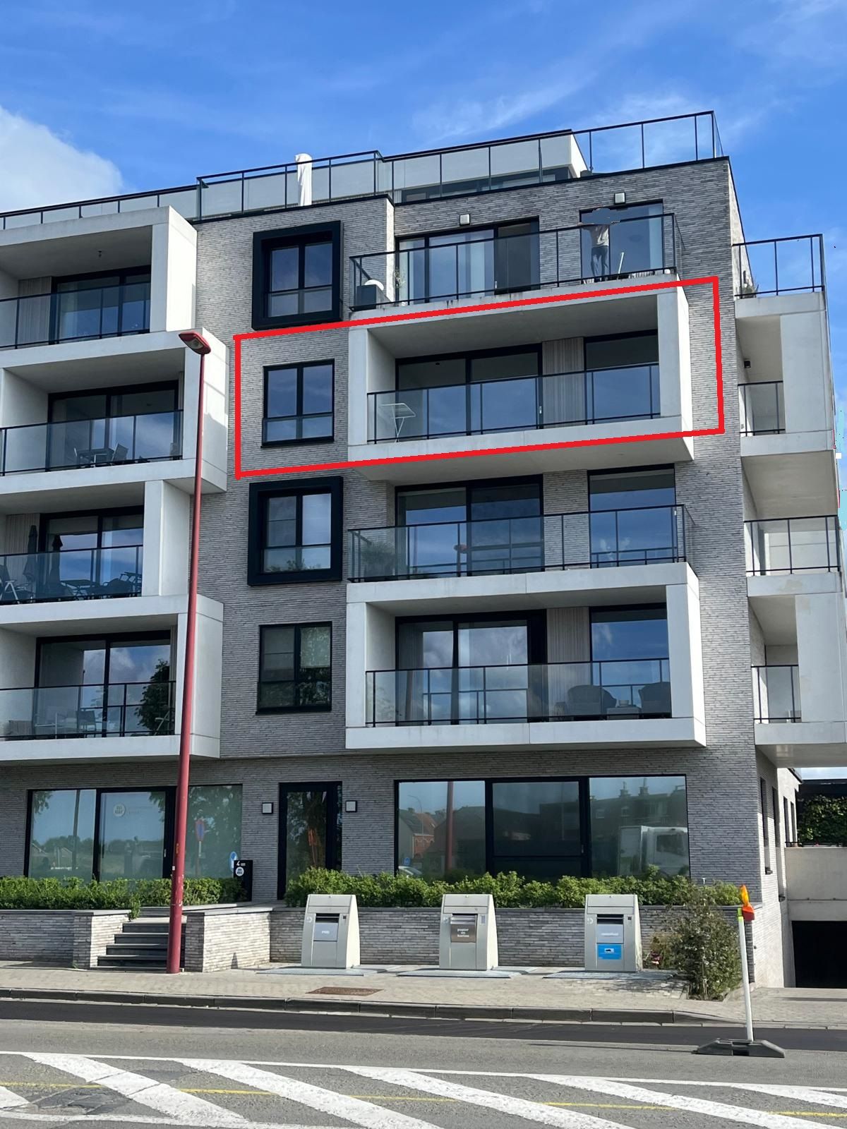 Modern appartement met prachtig uitzicht foto {{pictureIndex}}