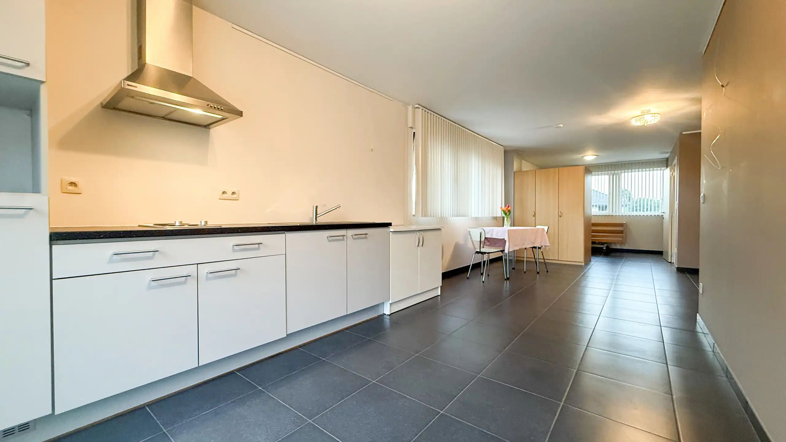 Veelzijdig investeringspand met 10 kamers, lift en kelder! foto 79