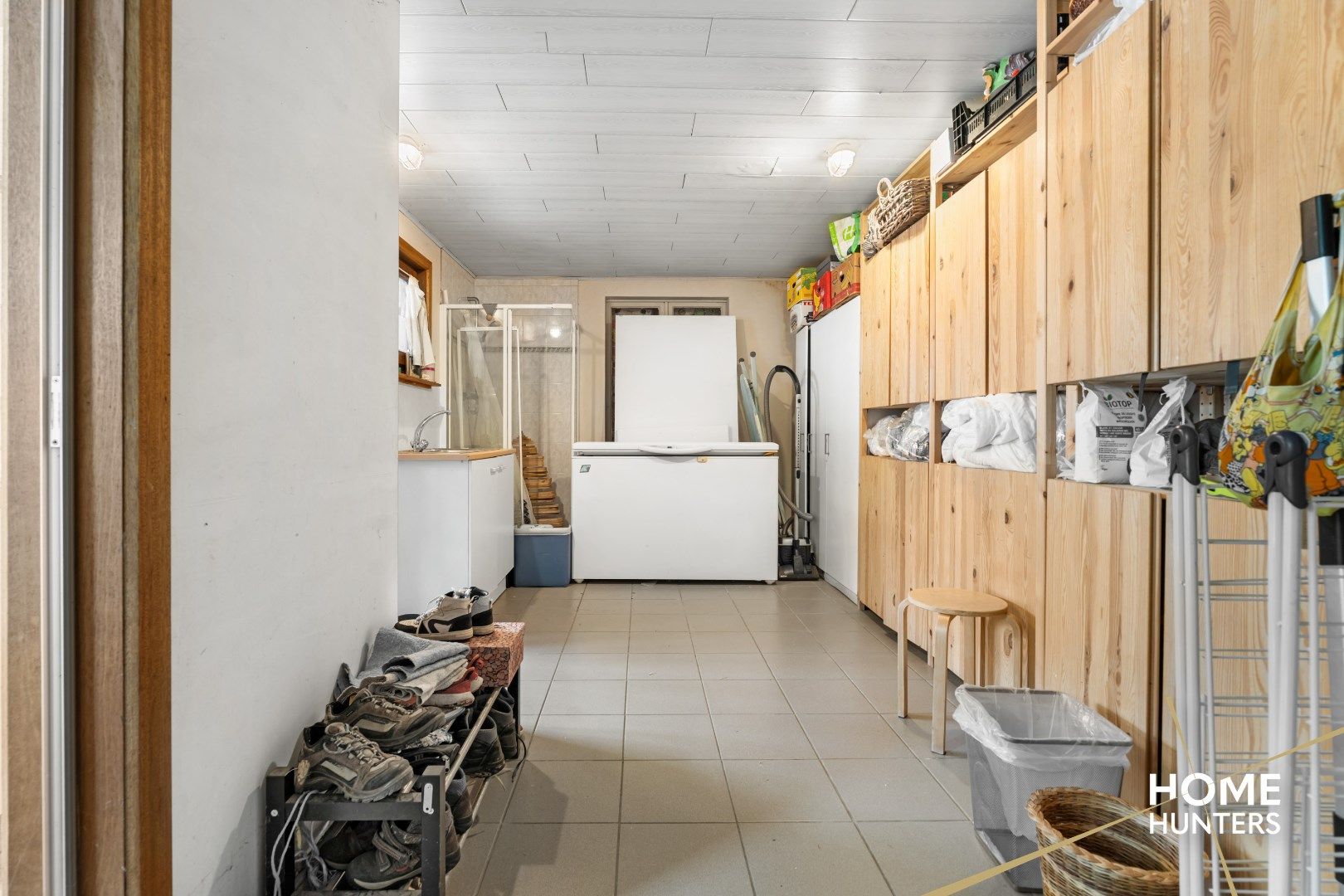 Instapklare gezinswoning met groot bijgebouw in Lichtervelde foto 9