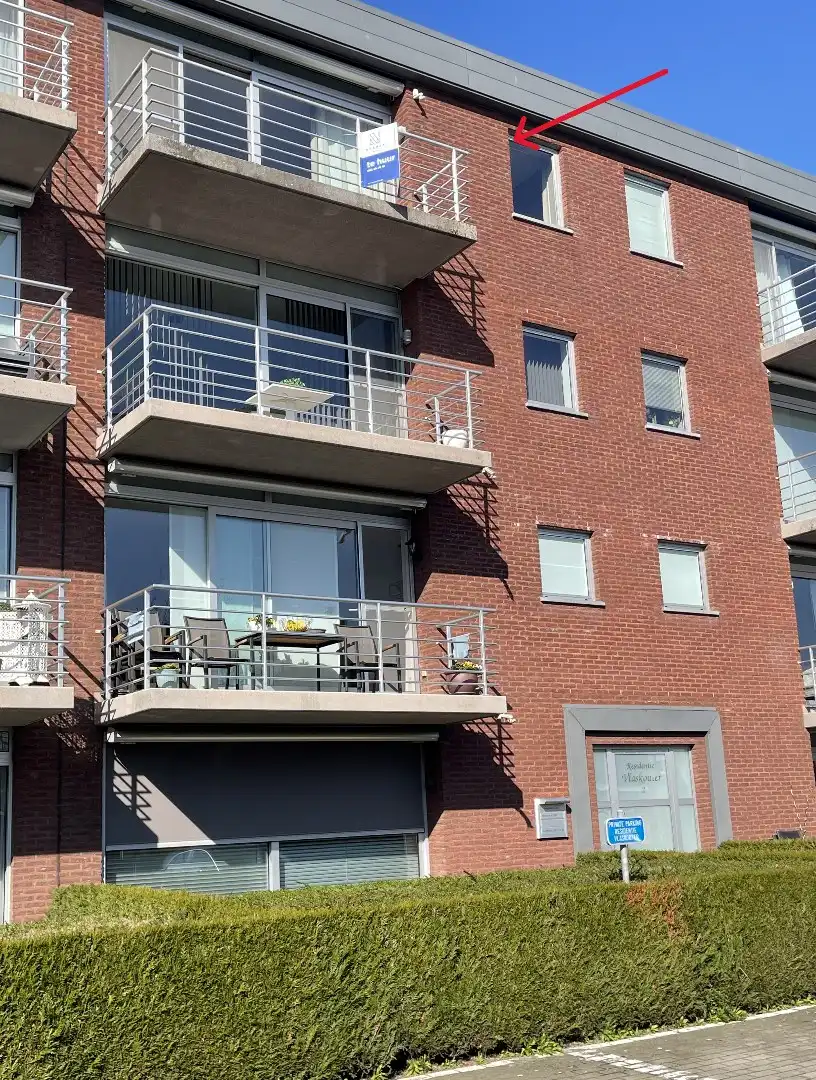 Ruim 2-slaapkamer appartement met garage in Kuurne foto {{pictureIndex}}