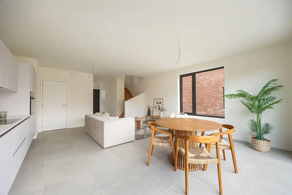 Nieuwbouwwoning onder registratie op toplocatie foto 9