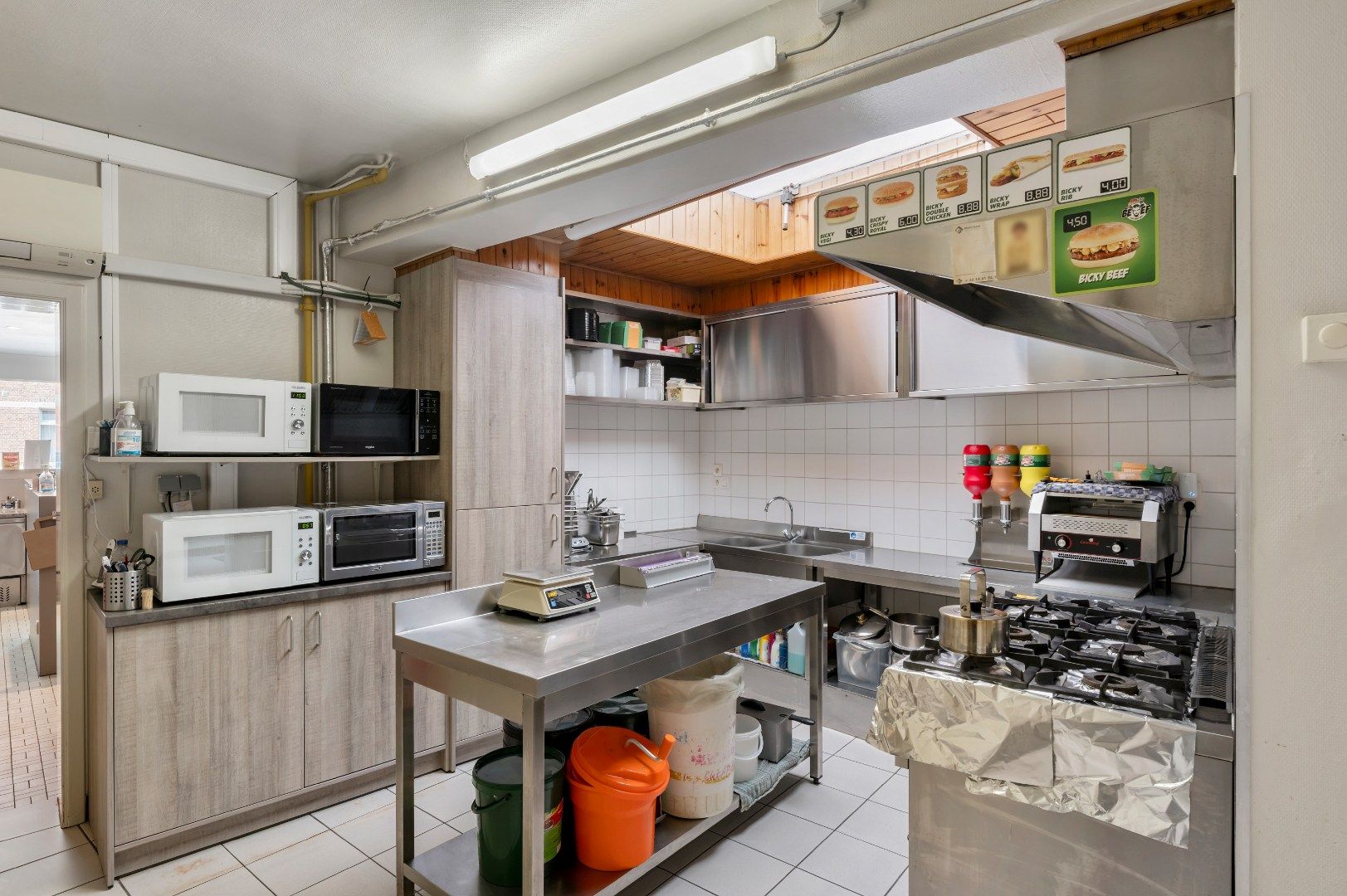Handelspand in Olen met horeca- en andere mogelijkheden met bovenliggend appartement foto 9