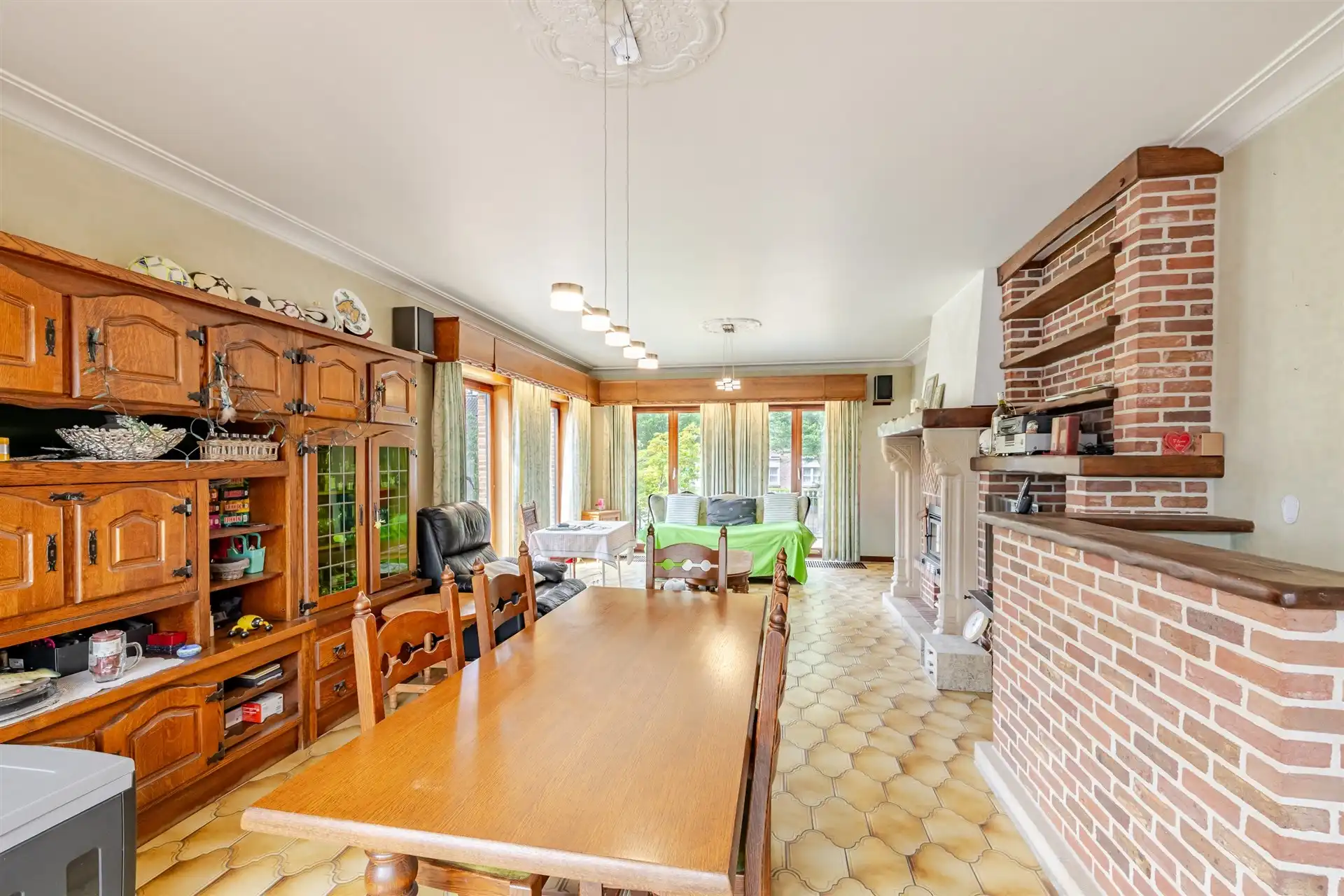Charmante villa met zwembad op een mooi perceel van 942 m²  foto 8